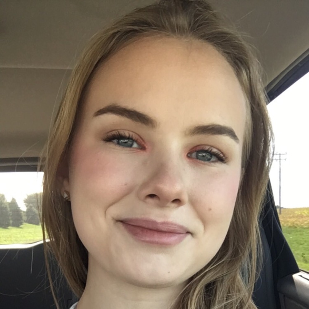 Meet your Posher, Dana